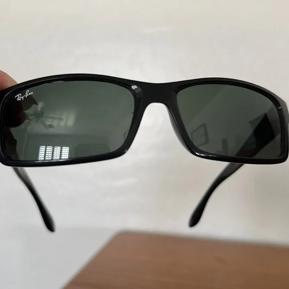 COPY - Ray Ban Sunglasses - Picture 5 of 5